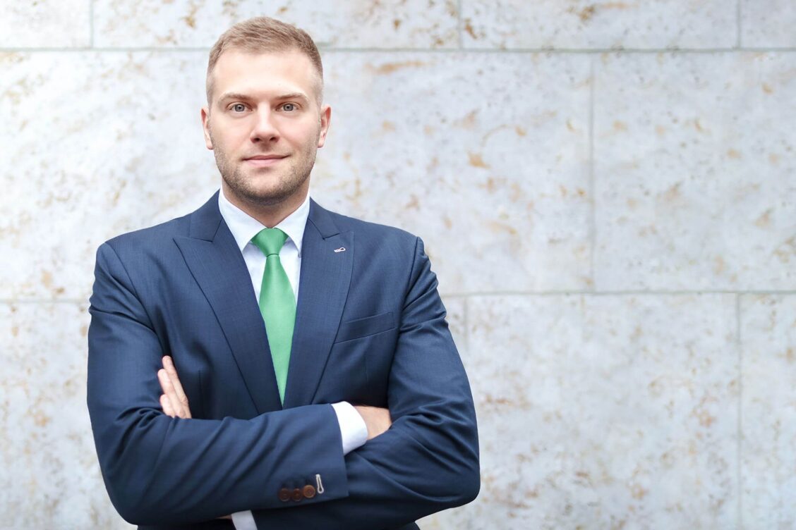 Beim besten Online-Broker steht der Erfolg der Kunden im Mittelpunkt Klaus Schulz – Branch Manager des besten Online-Brokers LYNX